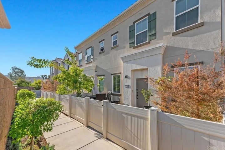 135 Avenida Chapala 104, San Marcos, California 92069