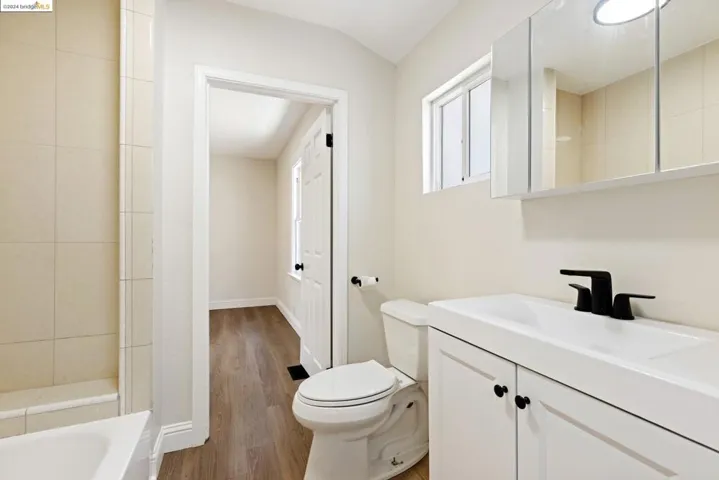 4732 Congress Ave, Oakland, California 94601