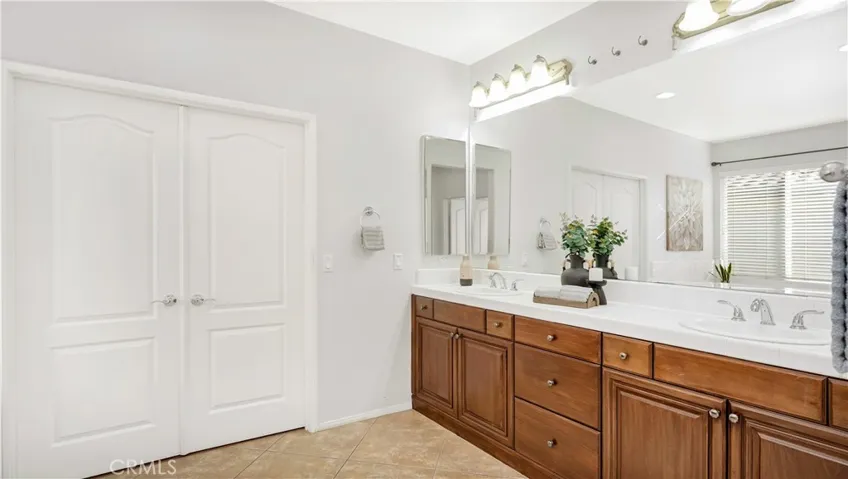 8180 E Brookdale Lane, Anaheim Hills, California 92807