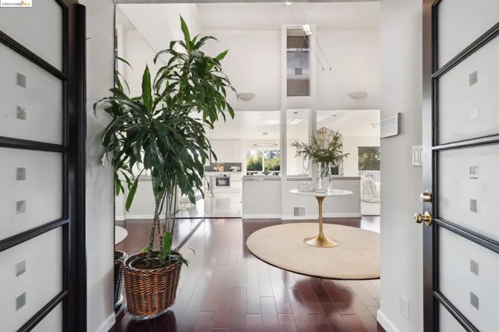 68 Norman Ln, Oakland, California 94618