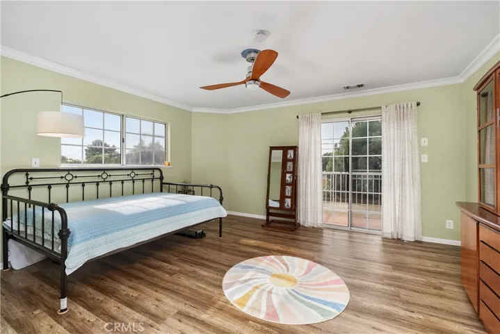 2865 Chestnut Avenue Avenue, Long Beach, California 90806