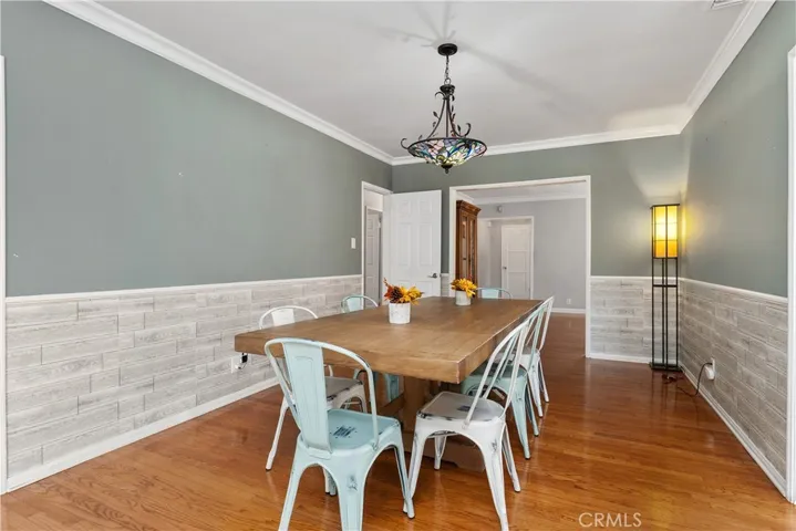 2865 Chestnut Avenue Avenue, Long Beach, California 90806