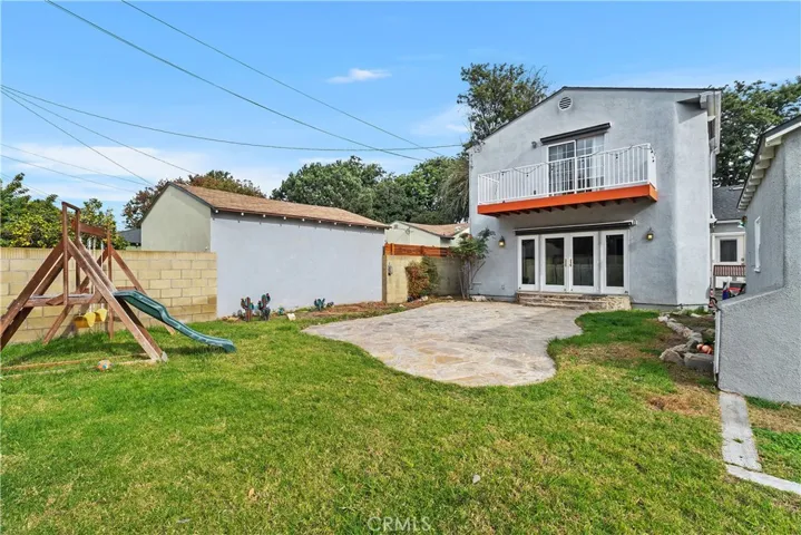 2865 Chestnut Avenue Avenue, Long Beach, California 90806