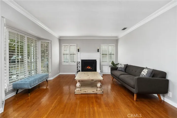 2865 Chestnut Avenue Avenue, Long Beach, California 90806