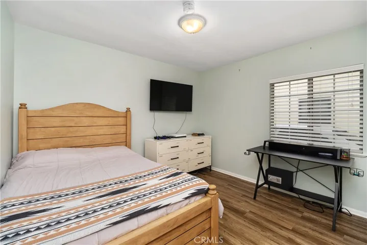 2865 Chestnut Avenue Avenue, Long Beach, California 90806