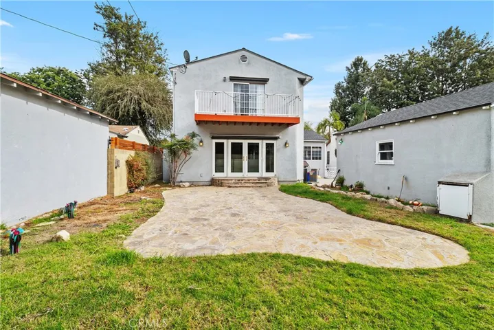 2865 Chestnut Avenue Avenue, Long Beach, California 90806