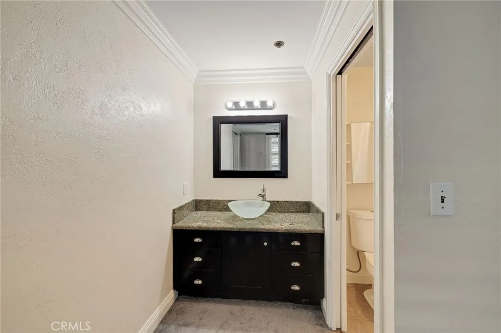 555 Esplanade 320, Redondo Beach, California 90277 home-pic-36