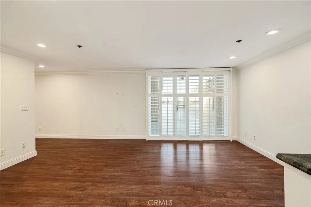 555 Esplanade 320, Redondo Beach, California 90277 home-pic-7