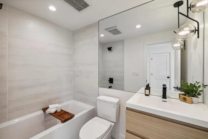 818 Silliman Street, San Francisco, California 94134