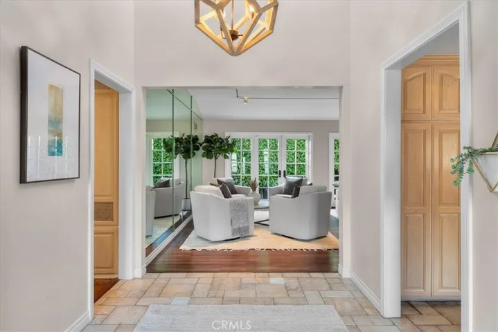 205 Via Navajo, Palos Verdes Estates, California 90274