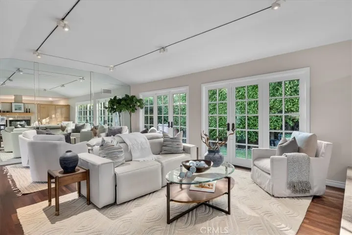 205 Via Navajo, Palos Verdes Estates, California 90274