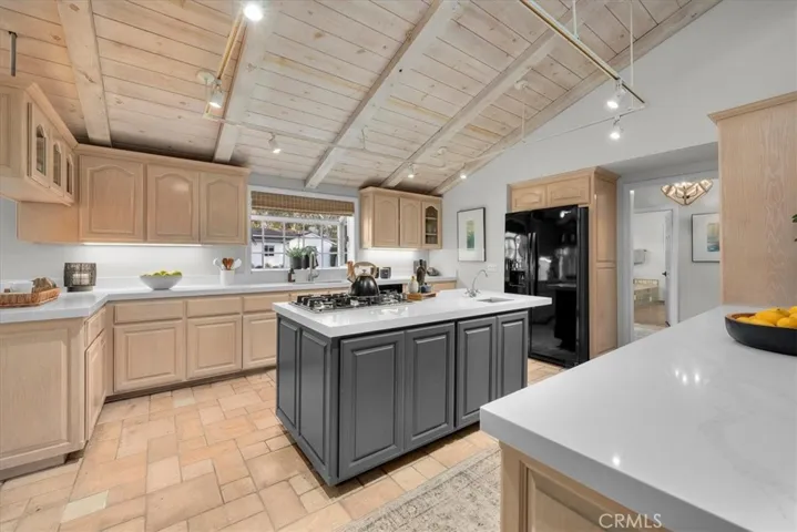205 Via Navajo, Palos Verdes Estates, California 90274