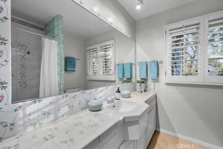 205 Via Navajo, Palos Verdes Estates, California 90274