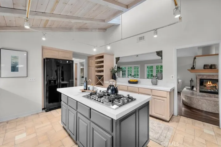 205 Via Navajo, Palos Verdes Estates, California 90274
