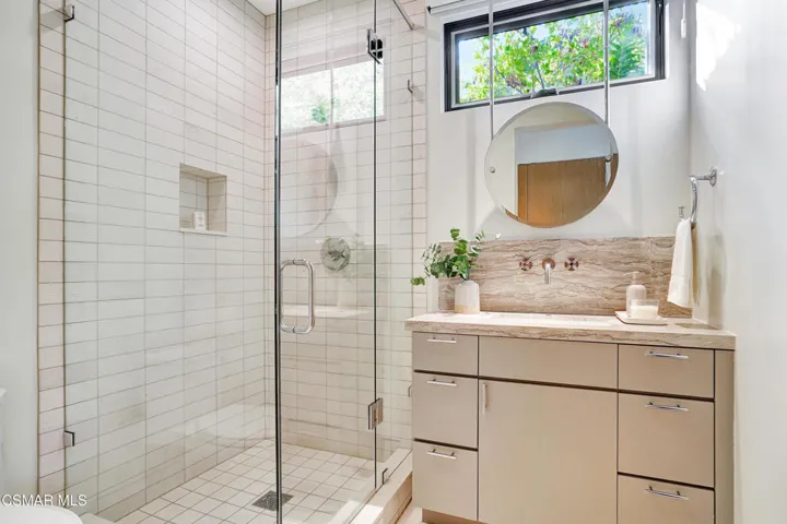 DOWNSTAIRS BATHROOM
