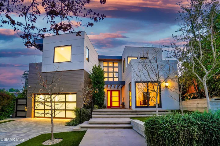 13760 Valley Vista