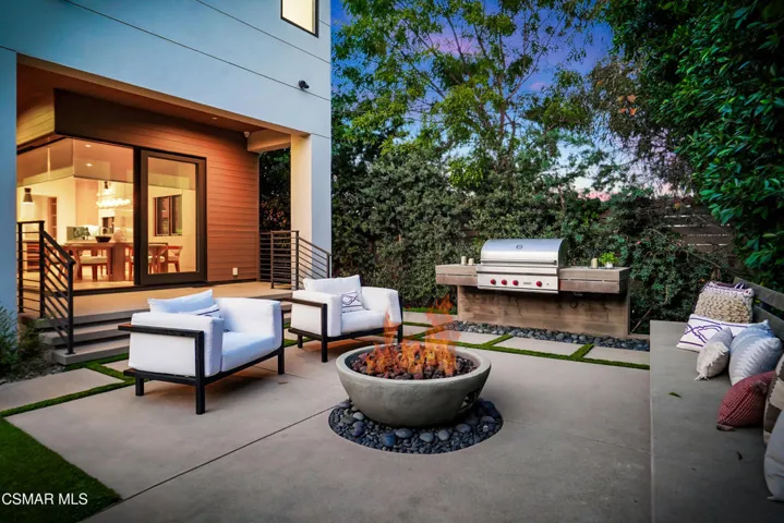 13760 Valley Vista