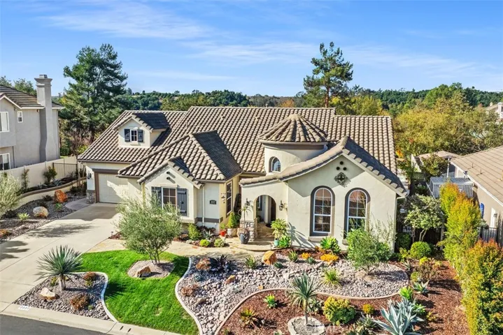 2127 Kirkcaldy Road, Fallbrook, California 92028