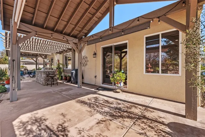 2127 Kirkcaldy Road, Fallbrook, California 92028