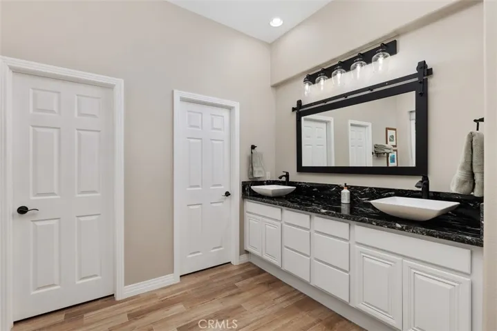 2127 Kirkcaldy Road, Fallbrook, California 92028