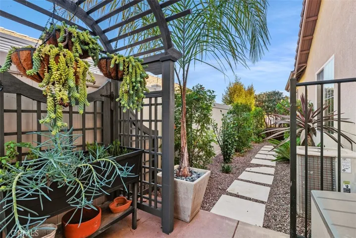 2127 Kirkcaldy Road, Fallbrook, California 92028