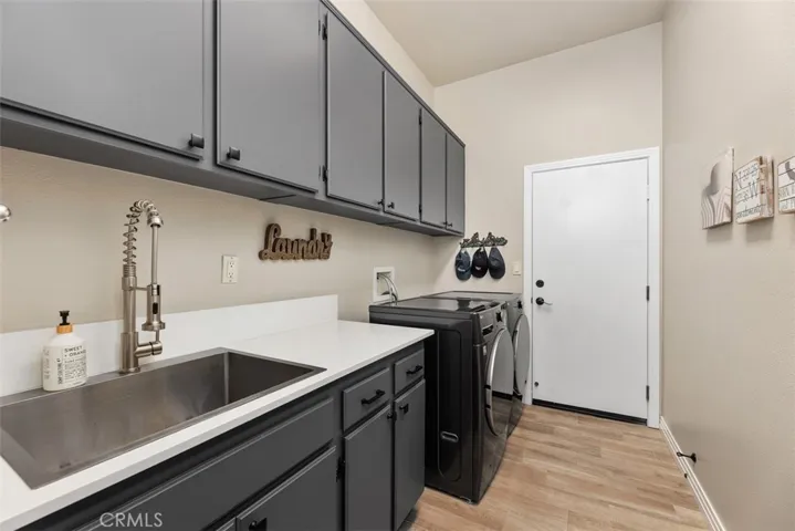 2127 Kirkcaldy Road, Fallbrook, California 92028