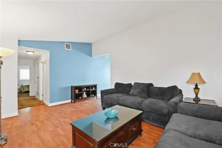 11571 Queensborough Street, Riverside, California 92503