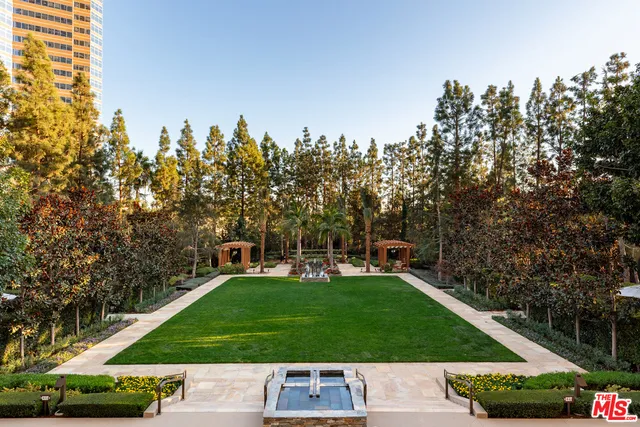 1 W Century Drive 31d, Los Angeles, California 90067