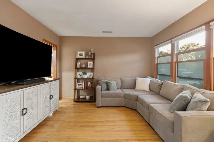 2244 Montair Avenue, Long Beach, California 90815