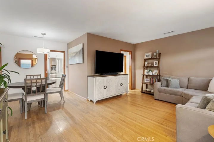 2244 Montair Avenue, Long Beach, California 90815