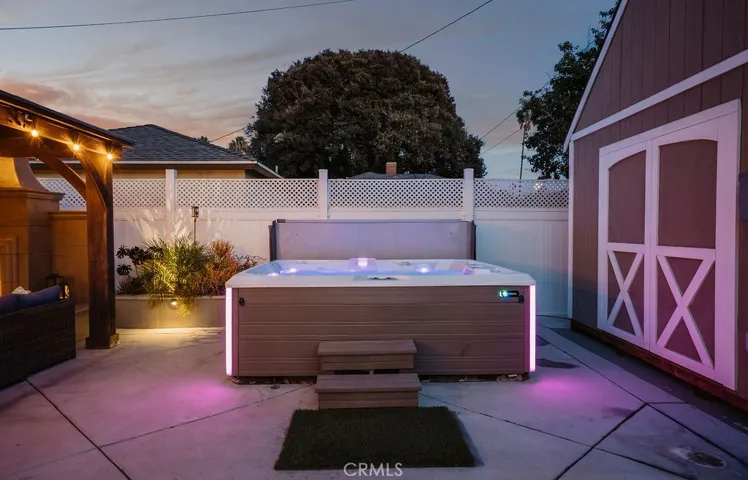 2244 Montair Avenue, Long Beach, California 90815