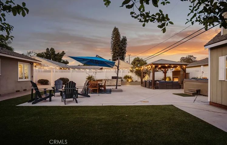 2244 Montair Avenue, Long Beach, California 90815