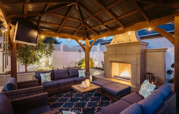 2244 Montair Avenue, Long Beach, California 90815