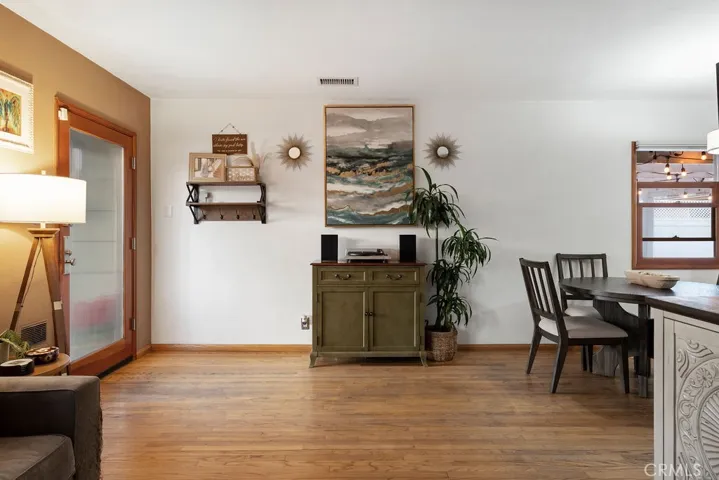 2244 Montair Avenue, Long Beach, California 90815