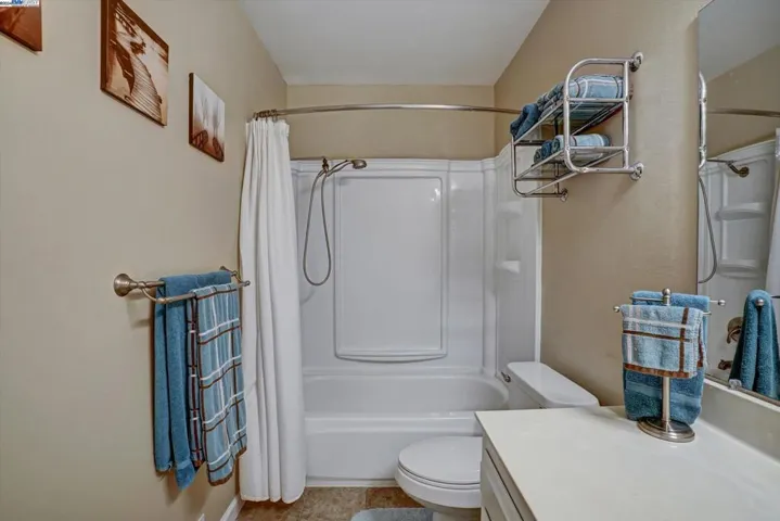 4 Pacini Ave, Pittsburg, California 94565