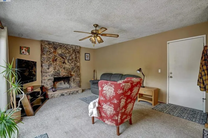 4 Pacini Ave, Pittsburg, California 94565