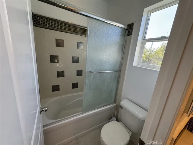 7611 Stonegate Drive, Eastvale, California 92880