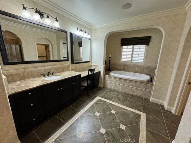 7611 Stonegate Drive, Eastvale, California 92880