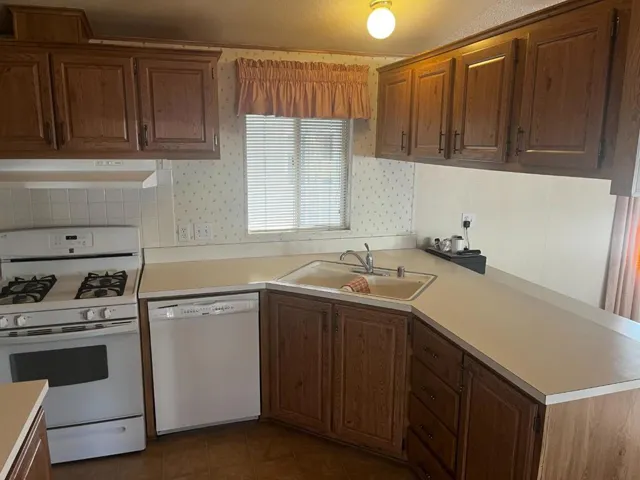 20 Russell Road, Salinas, California 93906