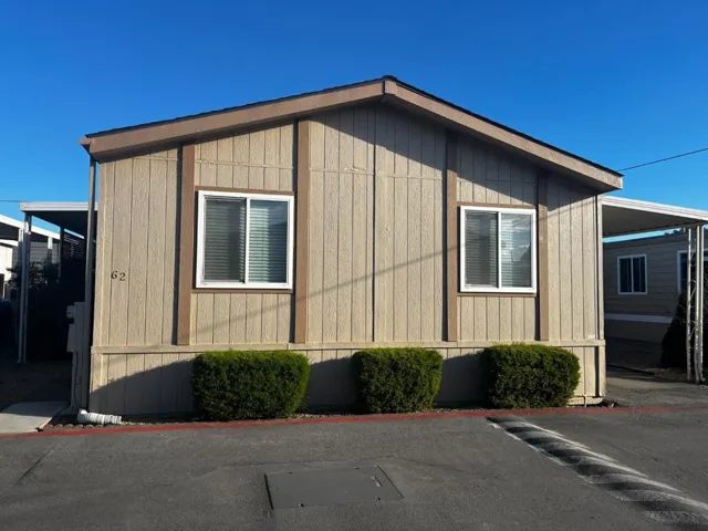 20 Russell Road, Salinas, California 93906