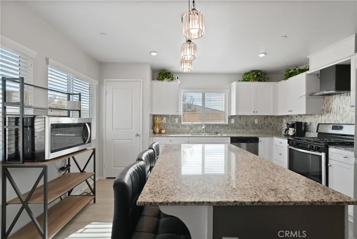 1390 Carolina Court, Hemet, California 92543