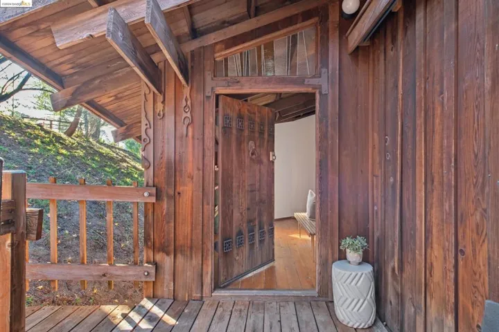 6555 Longwalk Drive, Oakland, California 94611
