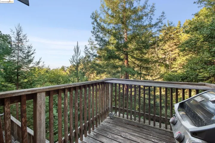 6555 Longwalk Drive, Oakland, California 94611