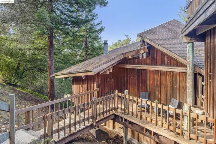 6555 Longwalk Drive, Oakland, California 94611