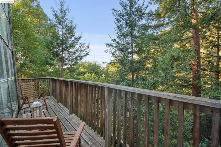 6555 Longwalk Drive, Oakland, California 94611