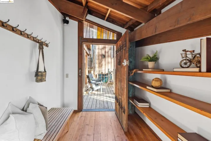 6555 Longwalk Drive, Oakland, California 94611