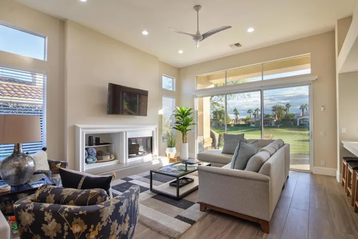 8-Living-Room