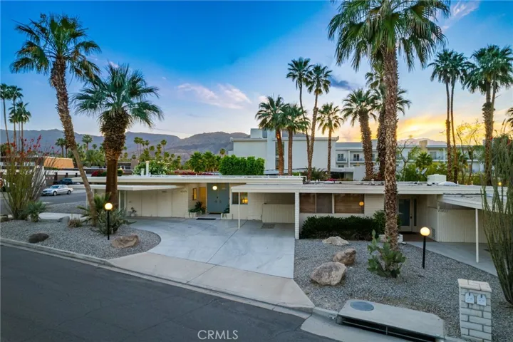 One block from El Paseo. 10 Units in the community!