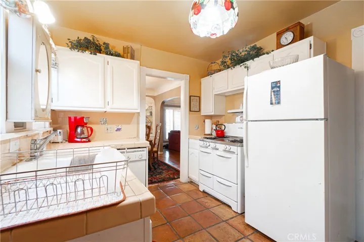 155 Glendora Avenue, Long Beach, California 90803