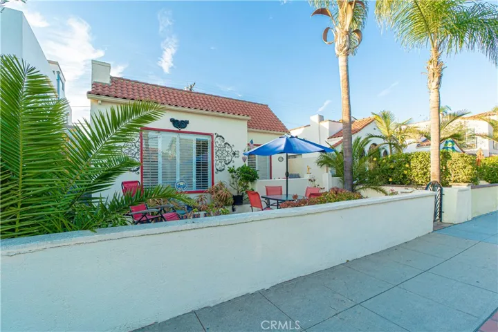 155 Glendora Avenue, Long Beach, California 90803